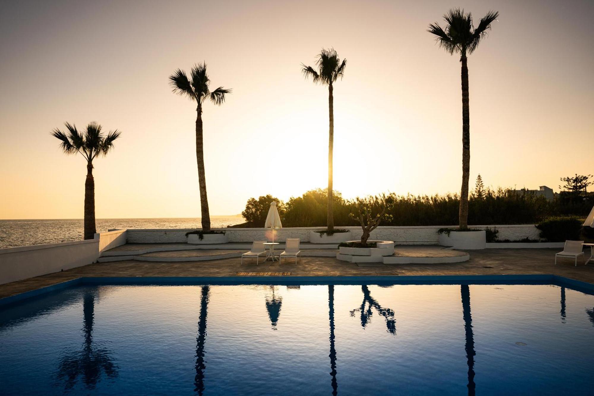 Thalasses Adelianos Kampos Ngoại thất bức ảnh